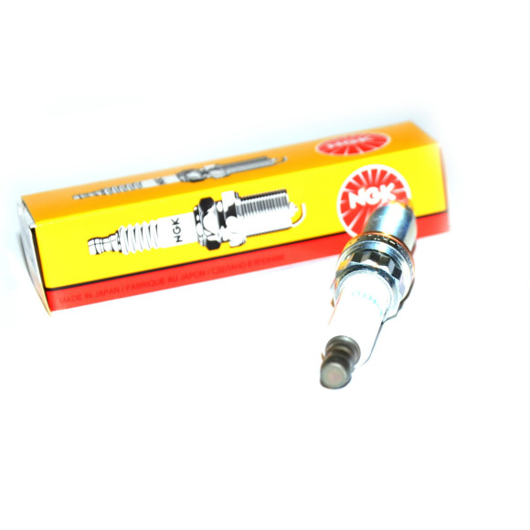 Świeca zapłonowa BMW E90 E87 E81 E60N F10 116 118 120 316 318 320 325 330 520 523 525 530 - 12120038349