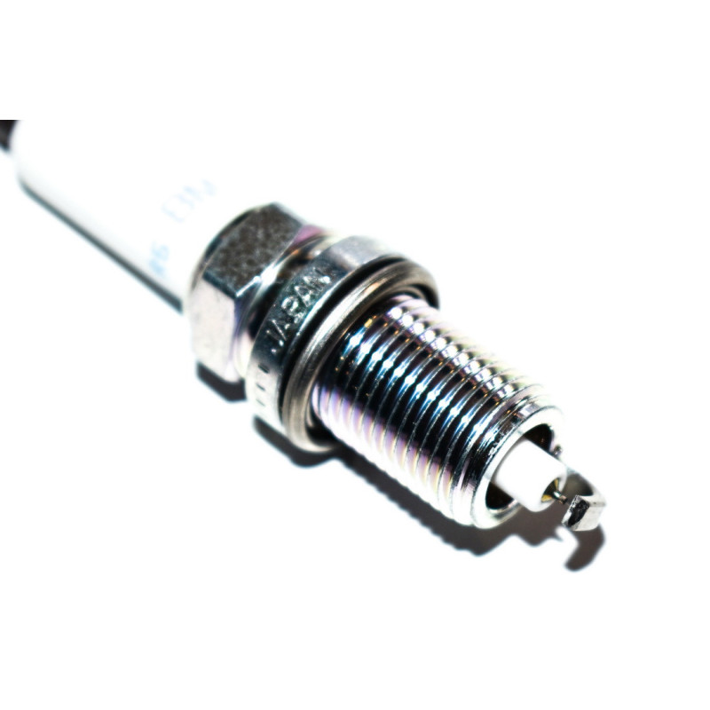 Świeca zapłonowa BMW E46 E65 E60 E87 E81 E90 316 318 540 550 740 750 650 118 120 320 - 12122158252