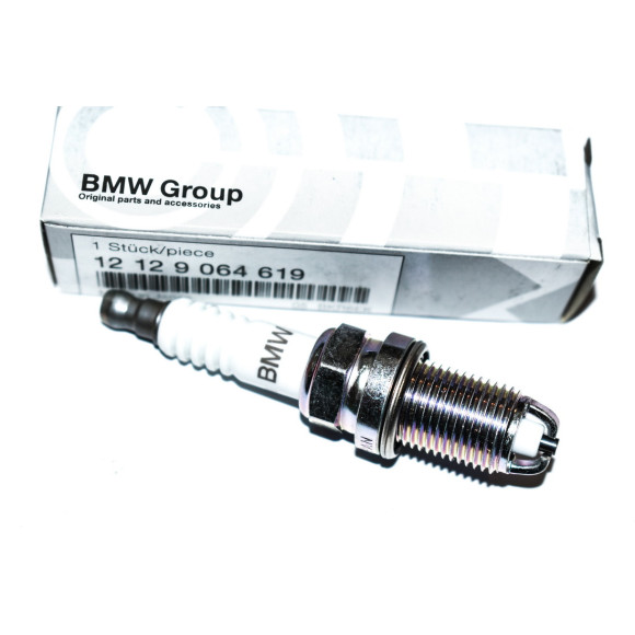 Świeca zapłonowa BMW E36 E34 E39 E38 520 523 528 728 316 318 320 325 328 - 12129064619
