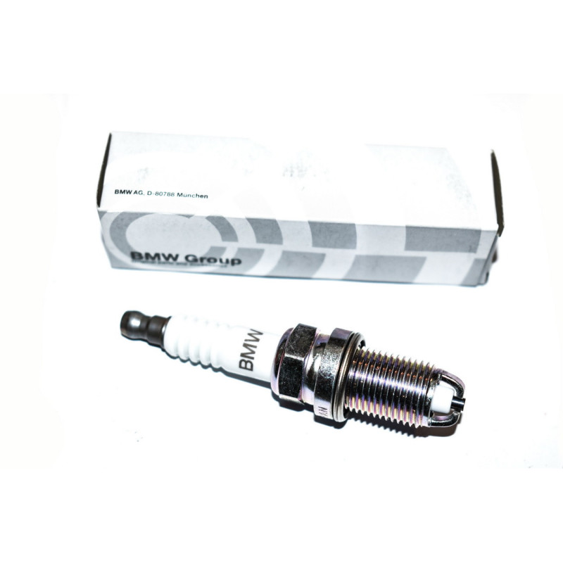 Świeca zapłonowa BMW E36 E34 E39 E38 520 523 528 728 316 318 320 325 328 - 12129064619