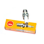 Świeca zapłonowa BMW E36 E34 E39 E38 520 523 528 728 316 318 320 325 328 - 12129063428